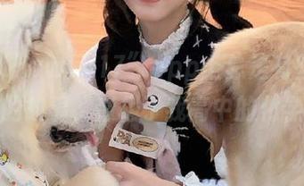 “www.17”app上总是有些莫名其妙的故事，像极了我高中的化学课！