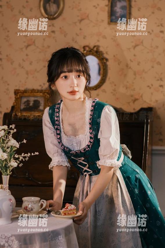 来17c吃瓜网址，瓜皮下藏着的不止是瓜！