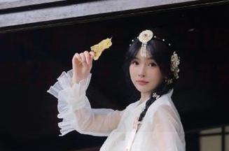 难得有空，上“51吃瓜网”网页，顺便找点乐子，也算是充实了心灵？