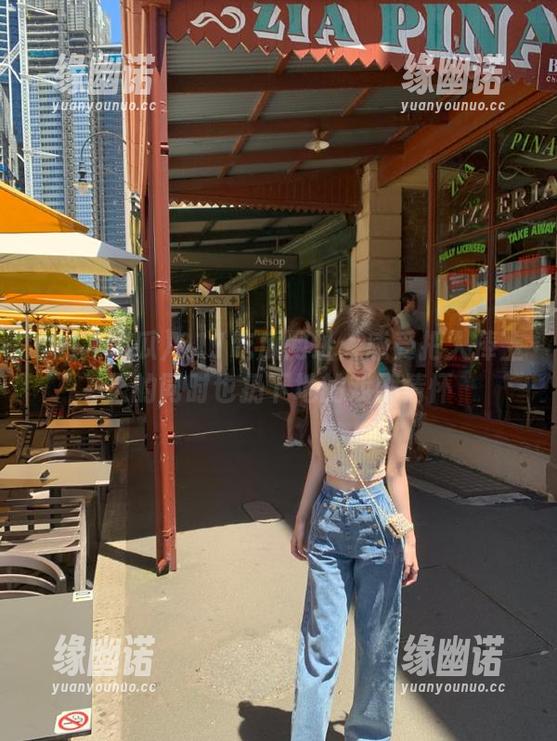 911吃瓜 911吃瓜网址:感受把人捧上天的同时也扔下地的戏剧情怀