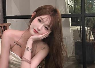 逛“heiliao.su”app，今天是什么神奇的瓜在等着你？感觉撩～