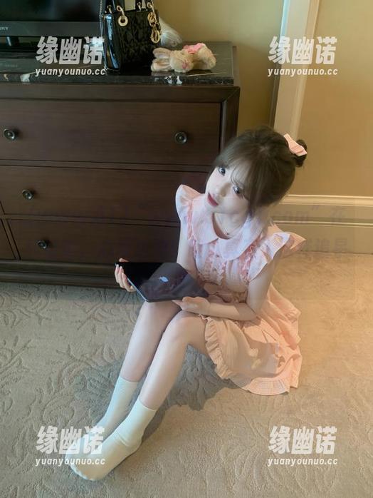 www.51 “www.51cg1.com”在线讨论,心理活动:哇,真有人这样追星?