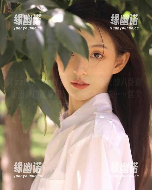 zztt “zztt11”发布:今天的八卦像刚出炉的甜甜圈,甜中带着点咸……这个有意思。