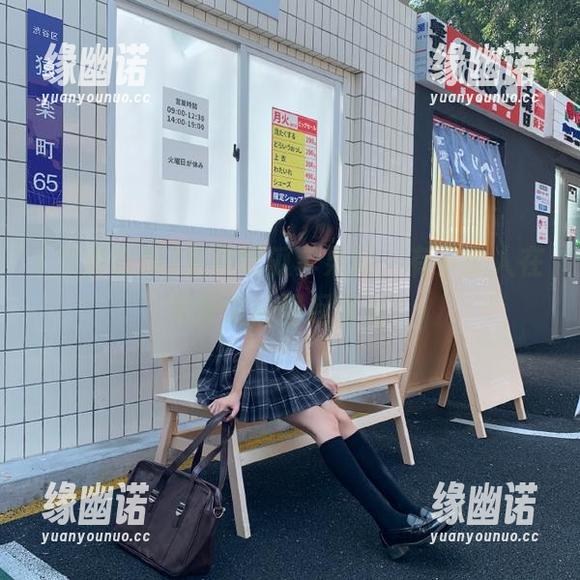 免费吃瓜 免费吃瓜苹果版,有多少人在半夜偷偷围起来吃?