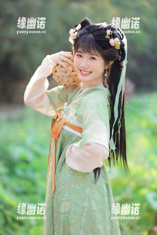 到最新的“免费吃瓜”网站，把八卦都吃进肚子里，真香啊！