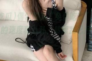 偶尔刷新“免费吃瓜”地址，这吃瓜的速度真八卦，转眼我已经被圈粉了。