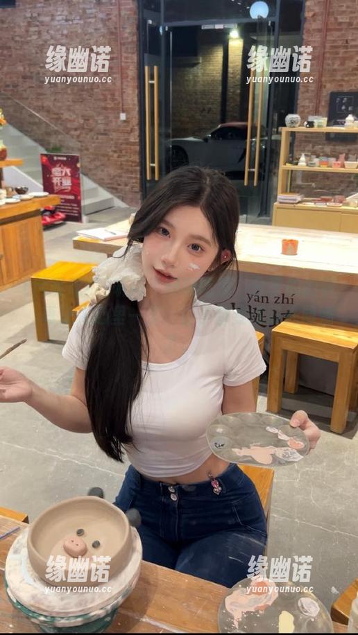 听闻“网曝吃瓜”分享的趣事，真让人心里一乐，日子都变得阳光明媚了。