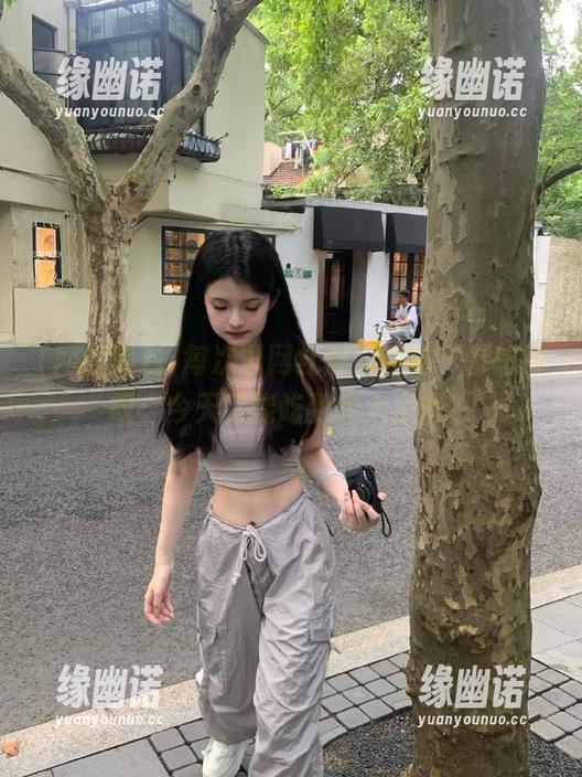 每次逛网红黑料网站，都想感叹：今天又能吃到啥大瓜呢？