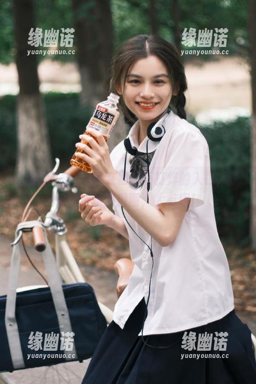 我在黑料不打烊的入口，恍惚间传送到瓜圈，太有趣！