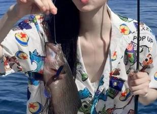 敢不敢点开“黑料不打烊”，直达闲聊天堂的传送门，美滋滋地等瓜来？