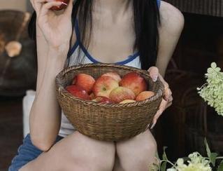 黑料社app在线，记得按时打卡，瓜不等人啊！