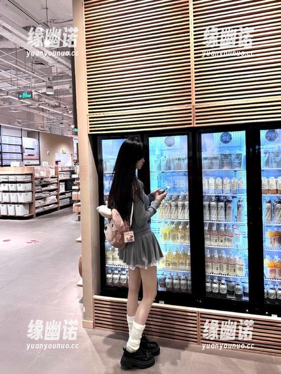 黑料社 看越快,玩越爽,下载“黑料社”就能直达八卦惊喜!