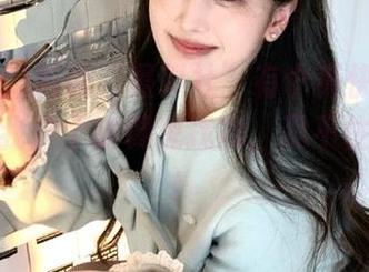 听说“黑料社”有个爽快的地址？快让我这个嘴馋鬼找找，忍不住想尝鲜！